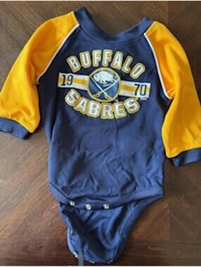 NHL Buffalo Sabres Long Sleeve Onesie Size 12m